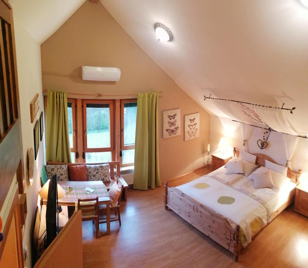 Ferienappartments Landhaus Fuehldichwohl Fehring Bagian luar foto