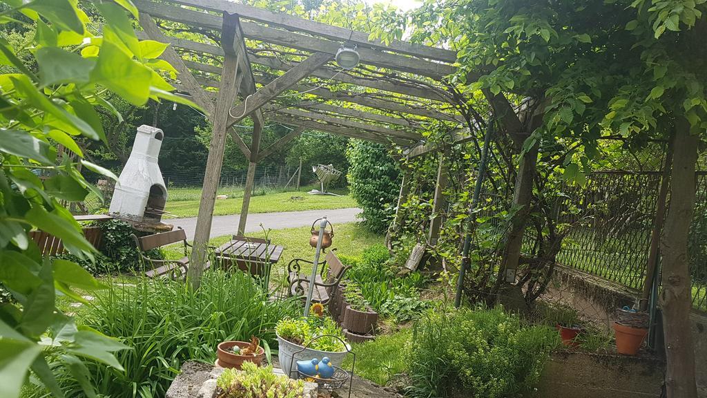 Ferienappartments Landhaus Fuehldichwohl Fehring Bagian luar foto