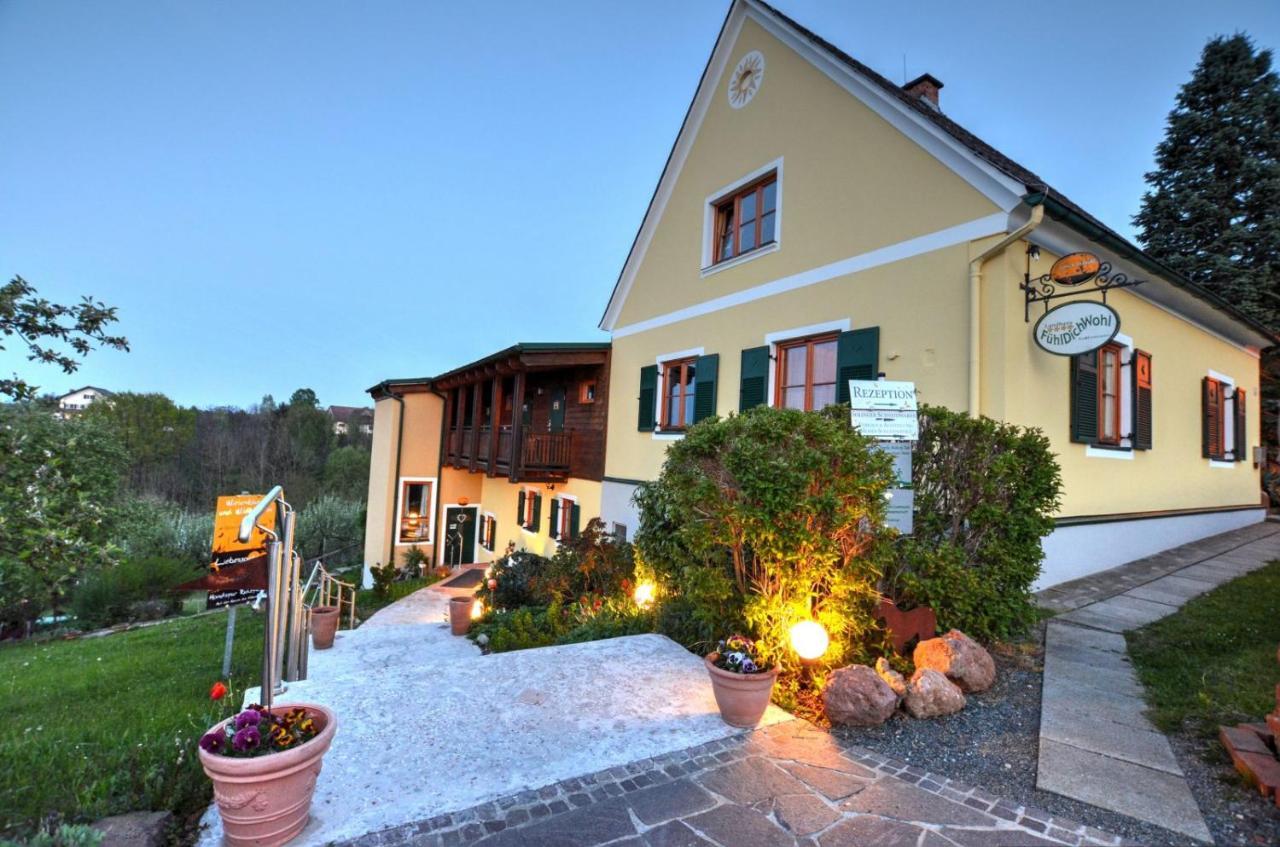 Ferienappartments Landhaus Fuehldichwohl Fehring Bagian luar foto